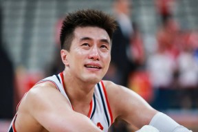 开云娱乐平台 -转折点法兰克福伤情更新，CBA季后赛集结日攻防权衡，信心回归，轮换策略成焦点的简单介绍