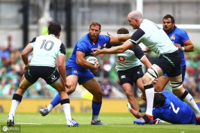 开云官网 - 橄榄球杯赛掀起高潮，三湘旋风队逆转塞外麒麟队，高压逼抢奏功——客场静默反击