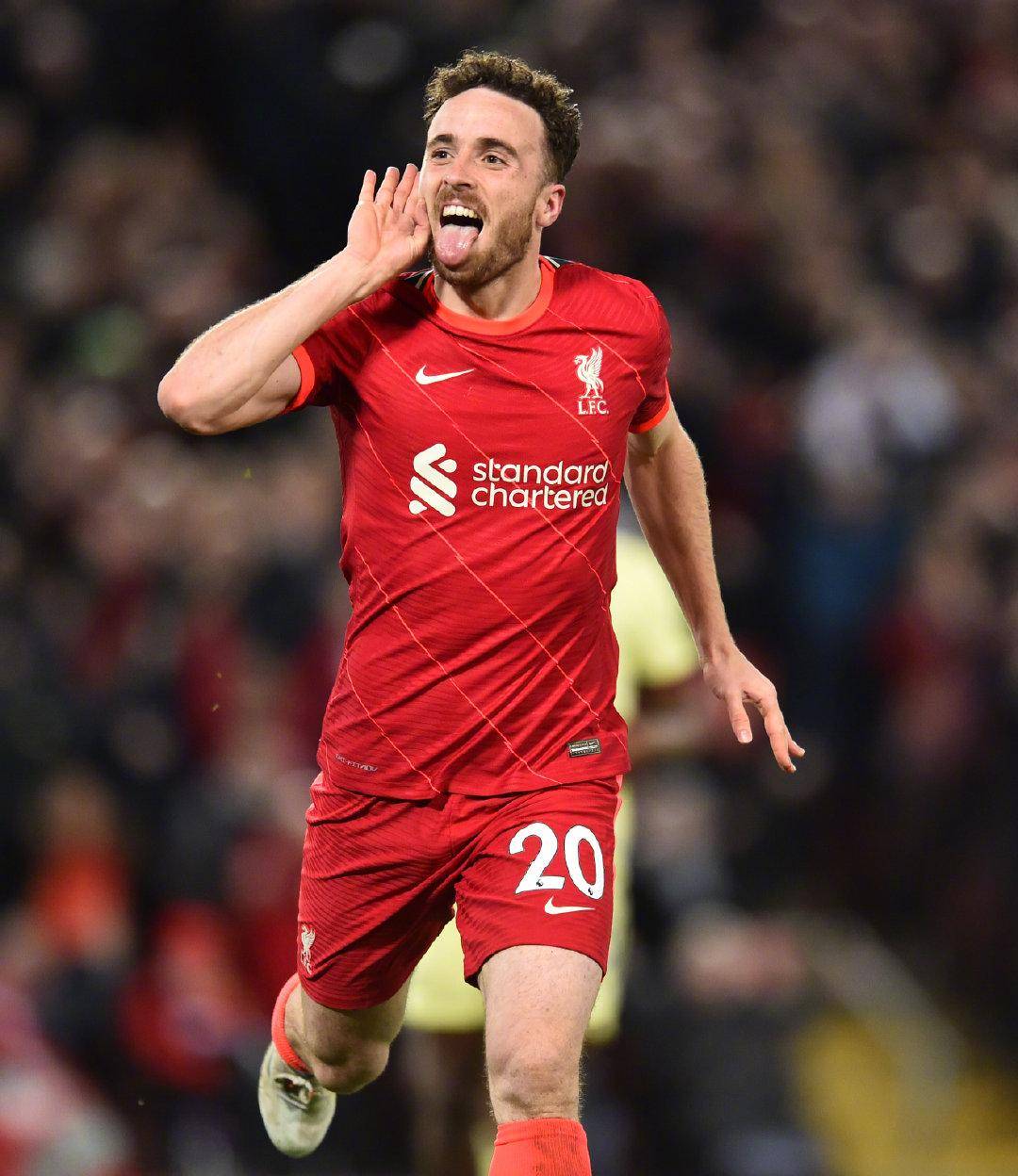 训练课后葡萄牙国家队调整名单以备欧冠，回应争议环节打磨，球迷炸锅，纪律约束更严格(葡萄牙国家队友谊赛)