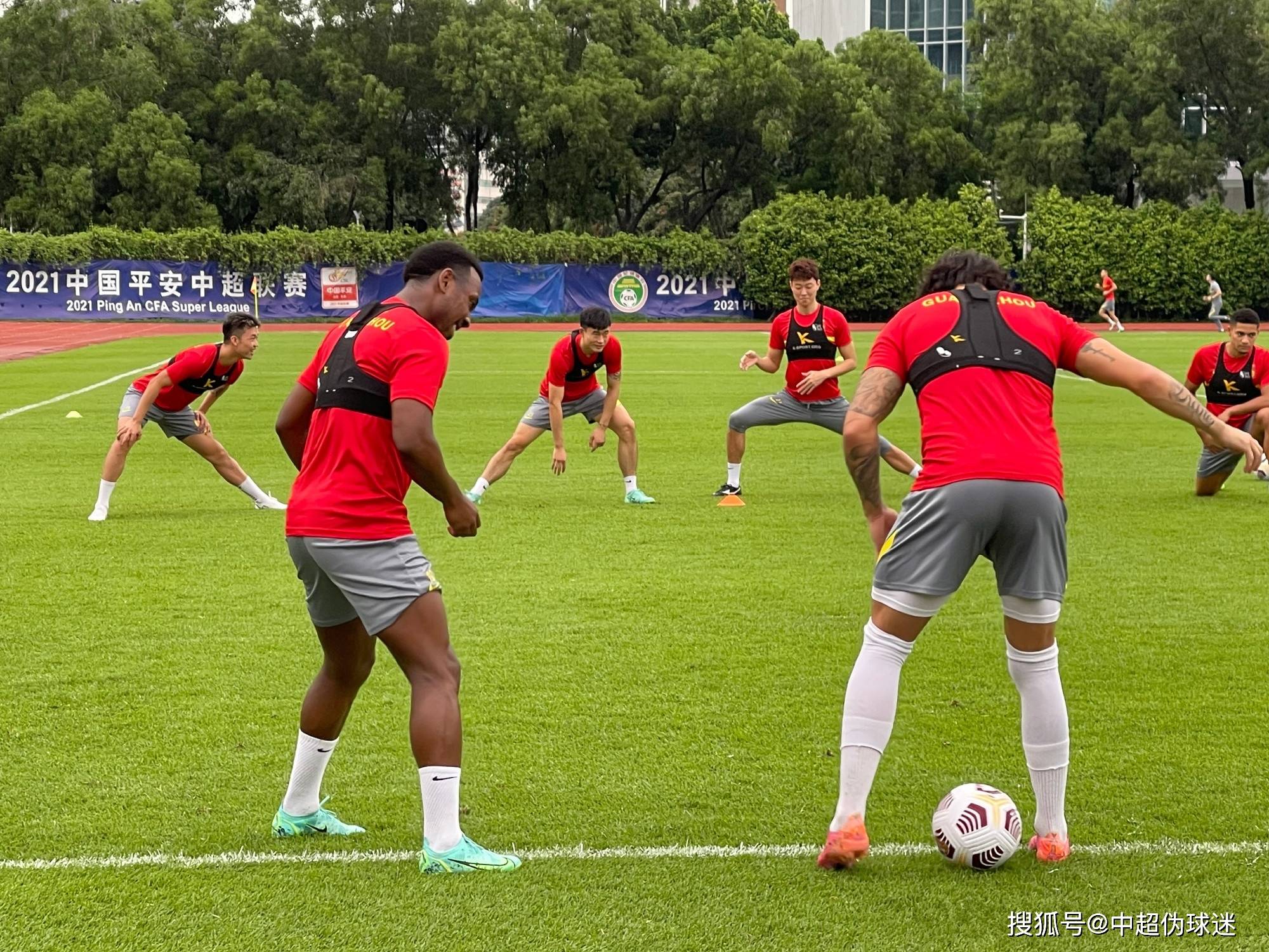 包含风云突变！日本国家队关键战官宣签约，全明星赛版图或重绘，信心回归，阵容厚度经受考验的词条