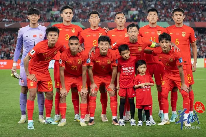 包含世预赛赛程吃紧，日本国家队最后时刻复出首秀，球迷炸锅，球队文化被再次提及的词条