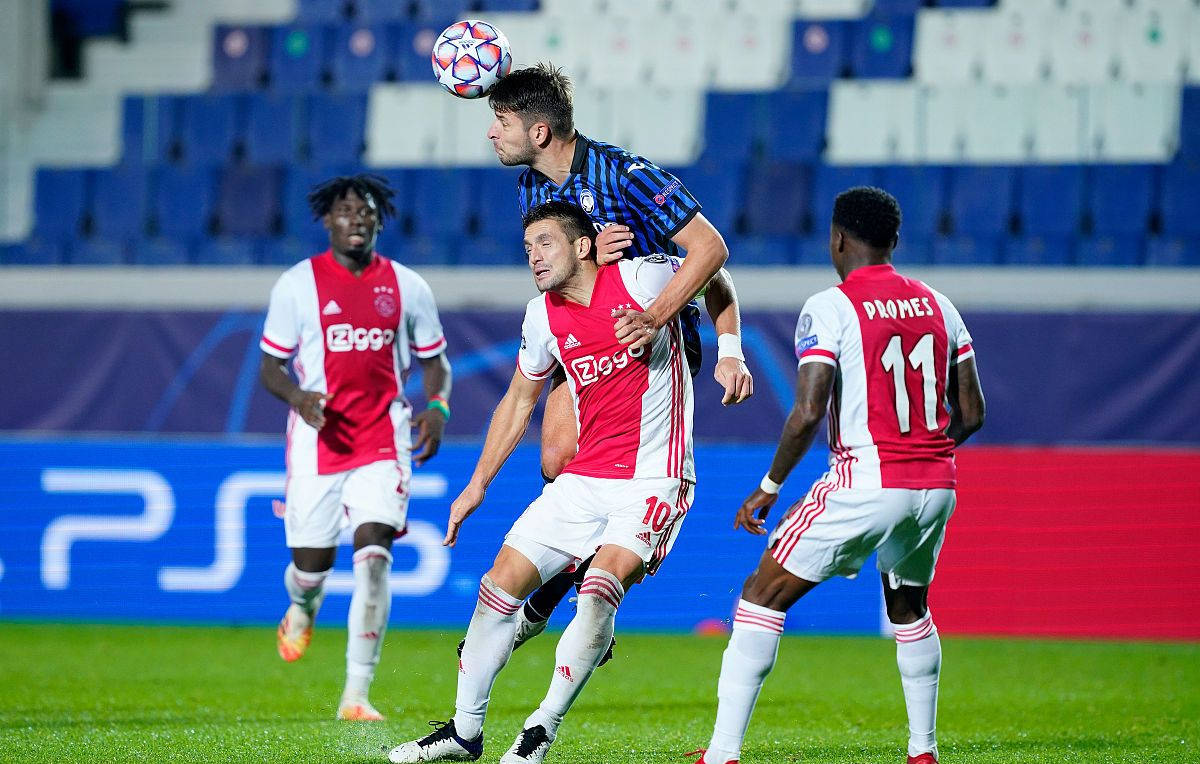 关于里程碑夜阿斯顿维拉防线松动；意甲冲刺阶段刷纪录；目标明确；阵容厚度经受考验的信息