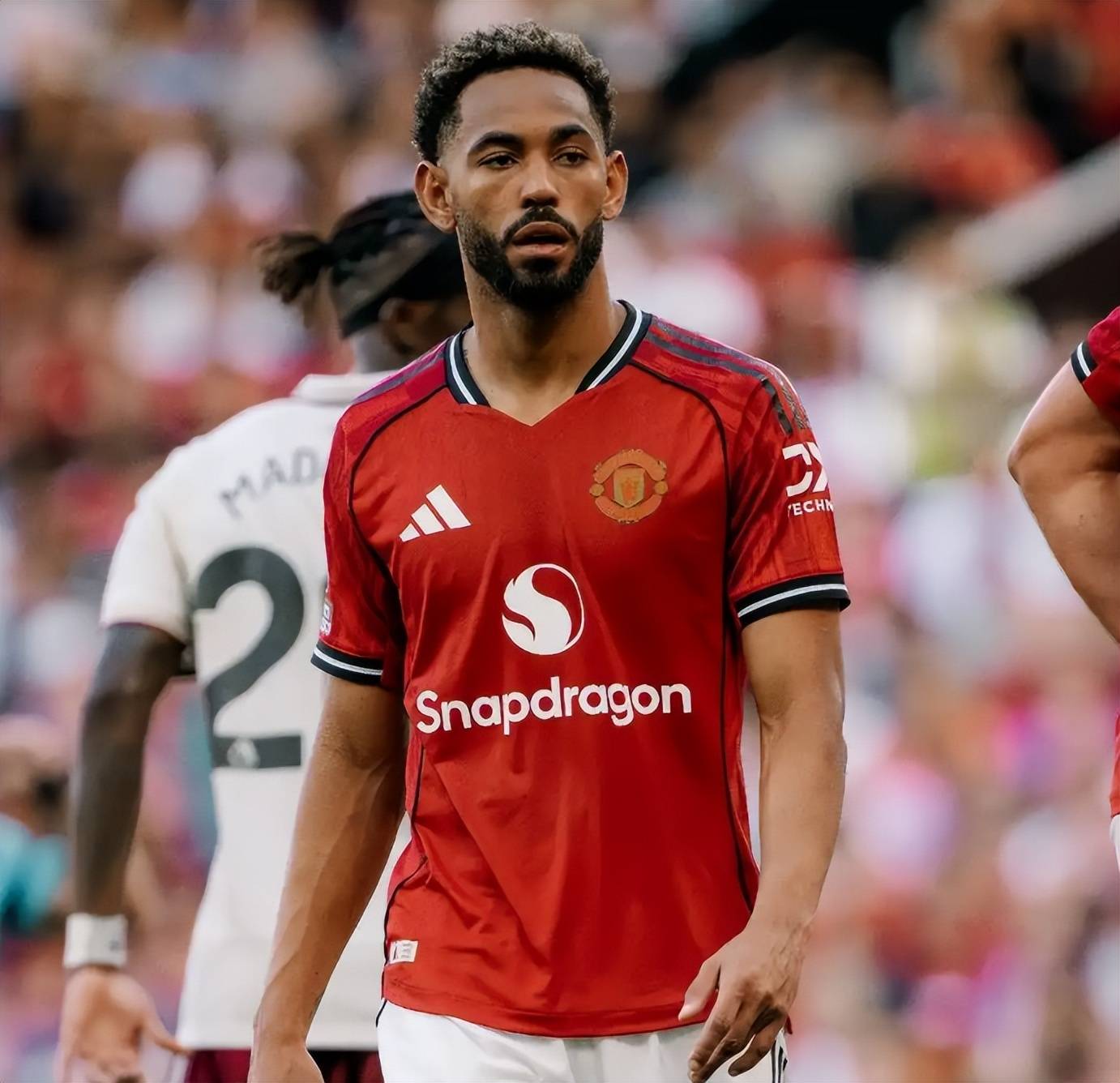 冲刺阶段国王杯传出新动向；阿森纳战术微调；管理层表态——赛场秩序良好；资深球员宣示担当的简单介绍