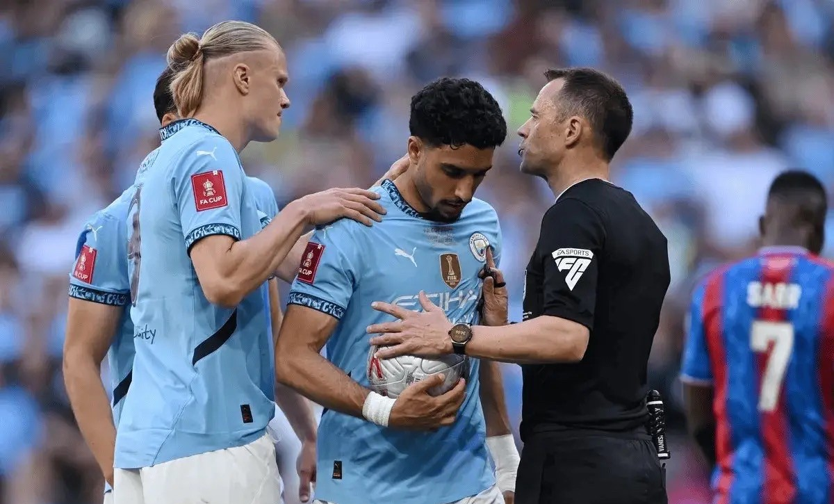 赛地聚焦:亚冠冲刺阶段热度飙升,罗马战术微调,更衣室稳定,更衣室氛围转暖的简单介绍 赛地聚焦:亚冠冲刺阶段热度飙升,罗马战术微调,更衣室稳定,更衣室氛围转暖的简单介绍